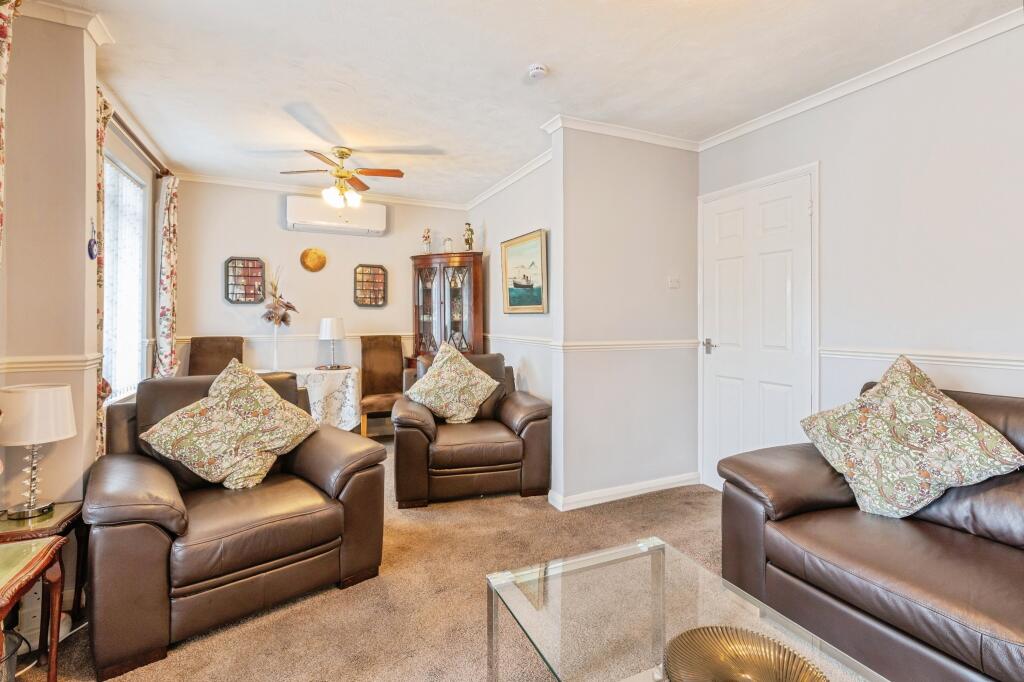House in Castle Point, Essex - More
