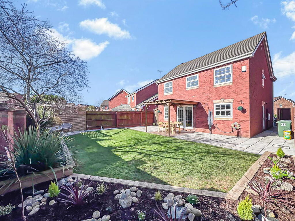 Pegasus Gardens, Quedgeley, Gloucester, GL2 4NP photo 2