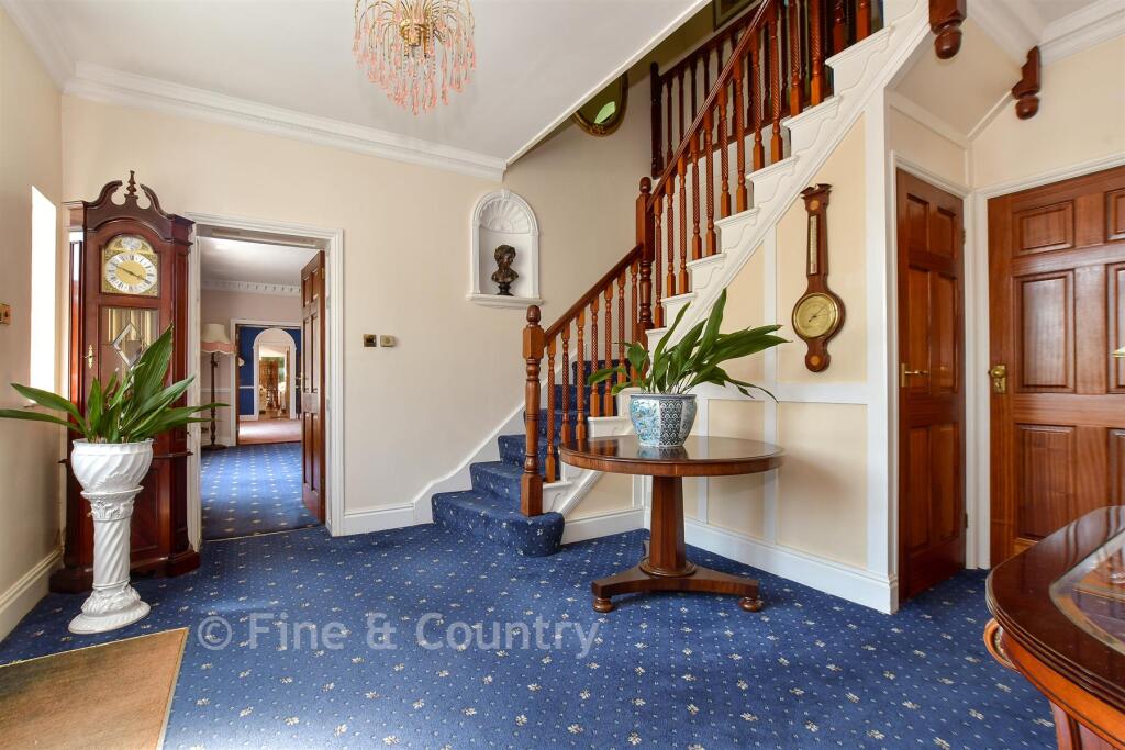 Manor Road, Shanklin, Isle of Wight photo 4
