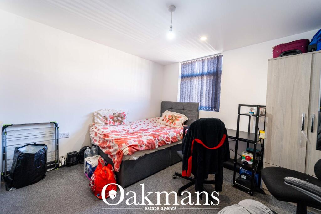 6 bedroom terraced house for rent