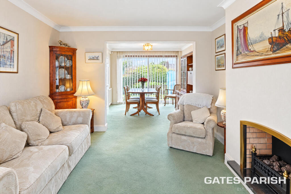 House in Romford - More