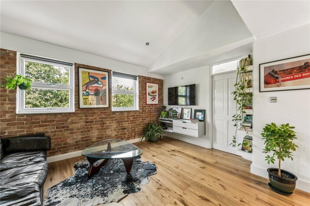 Main image of property: Greenhills Terrace, Islington, London, N1