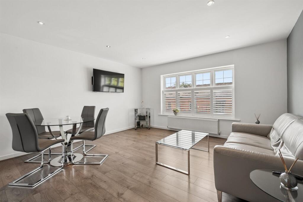 Apartment in Stockport - View 2