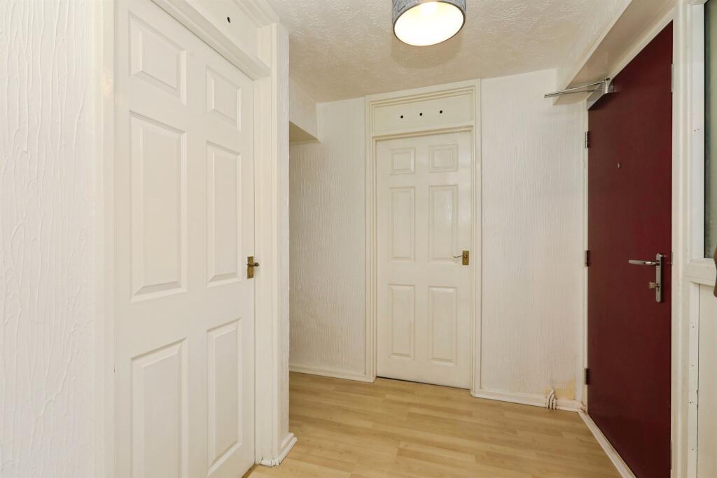 Apartment in Rotherham, South Yorkshire - View 6
