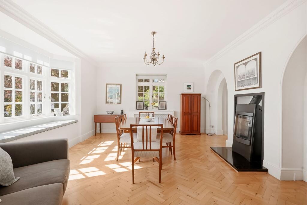 Park Ley Road, Woldingham, CR3 photo 4