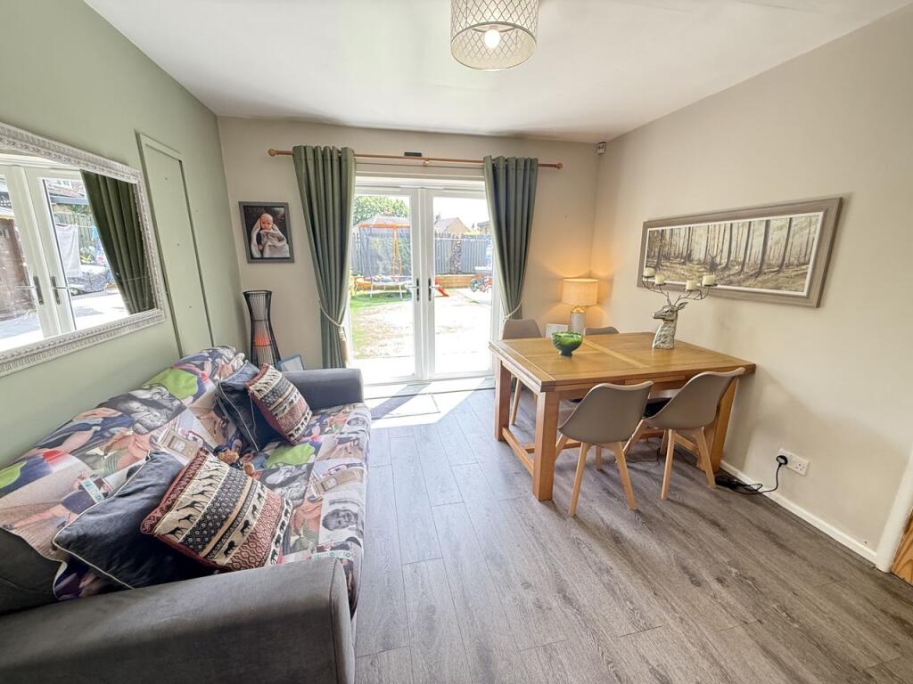 31Valley Way, Holmfield, Halifax, Calderdale, HX2 9PX photo 5