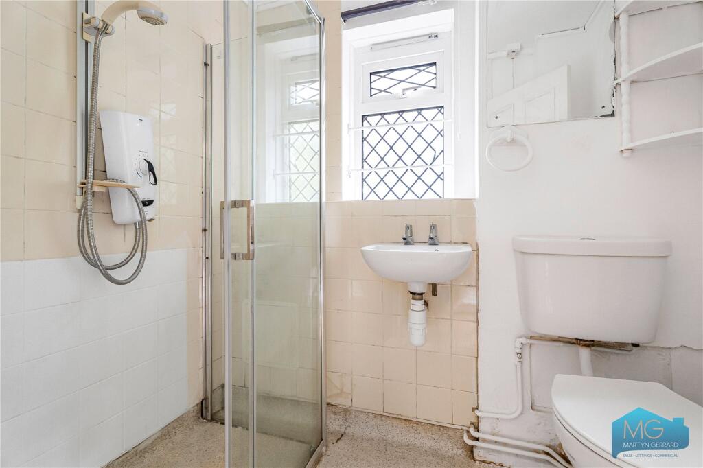 Apartment in London, Sir Frederick Messer Estate, West Green - View 5