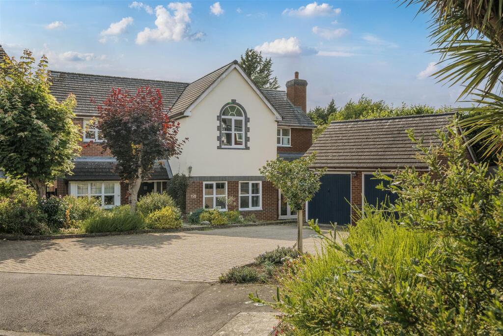 Main image of property: Emperor Close, Berkhamsted