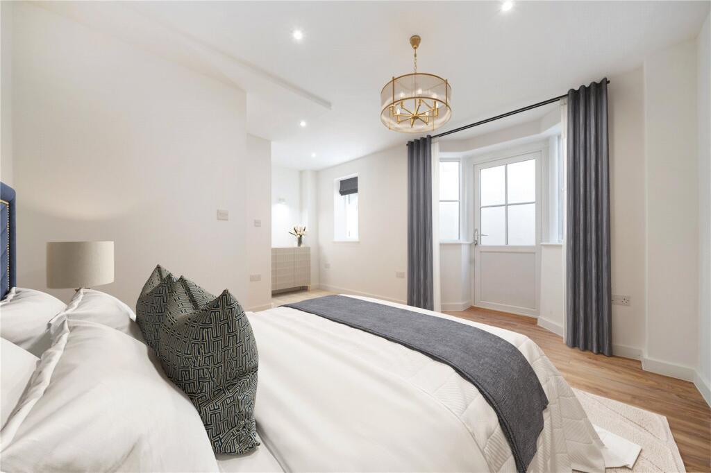House in London - View 5