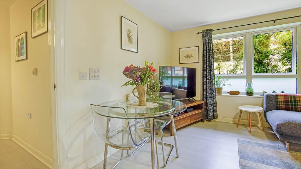 Apartment in London - More