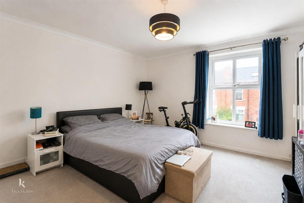 House in Salford, Wardley - More