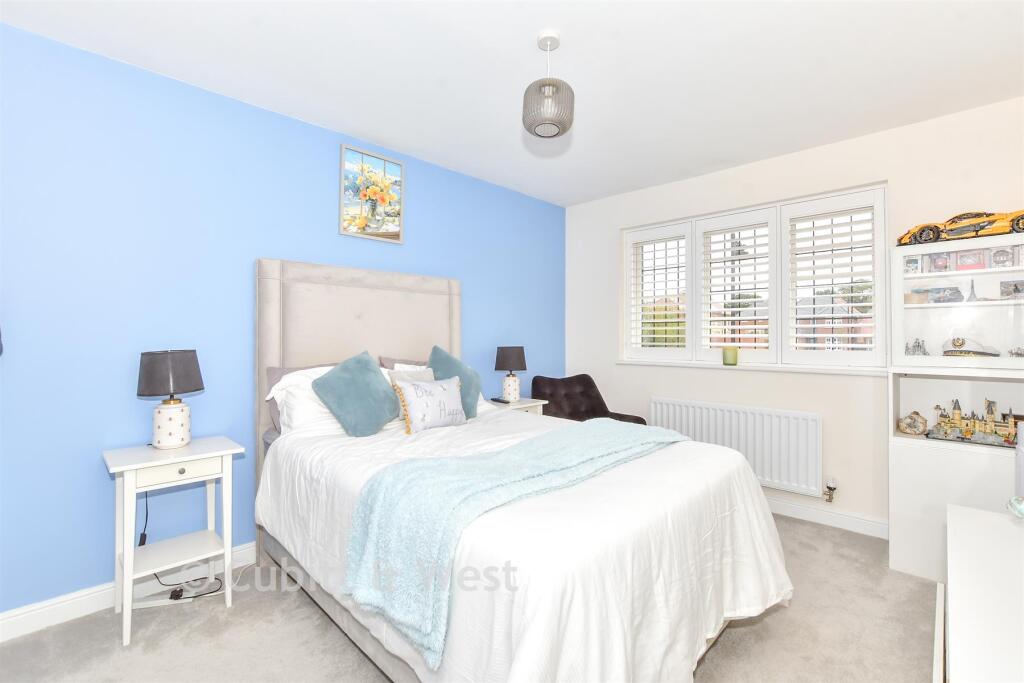 House in Winchester, Newlands - More