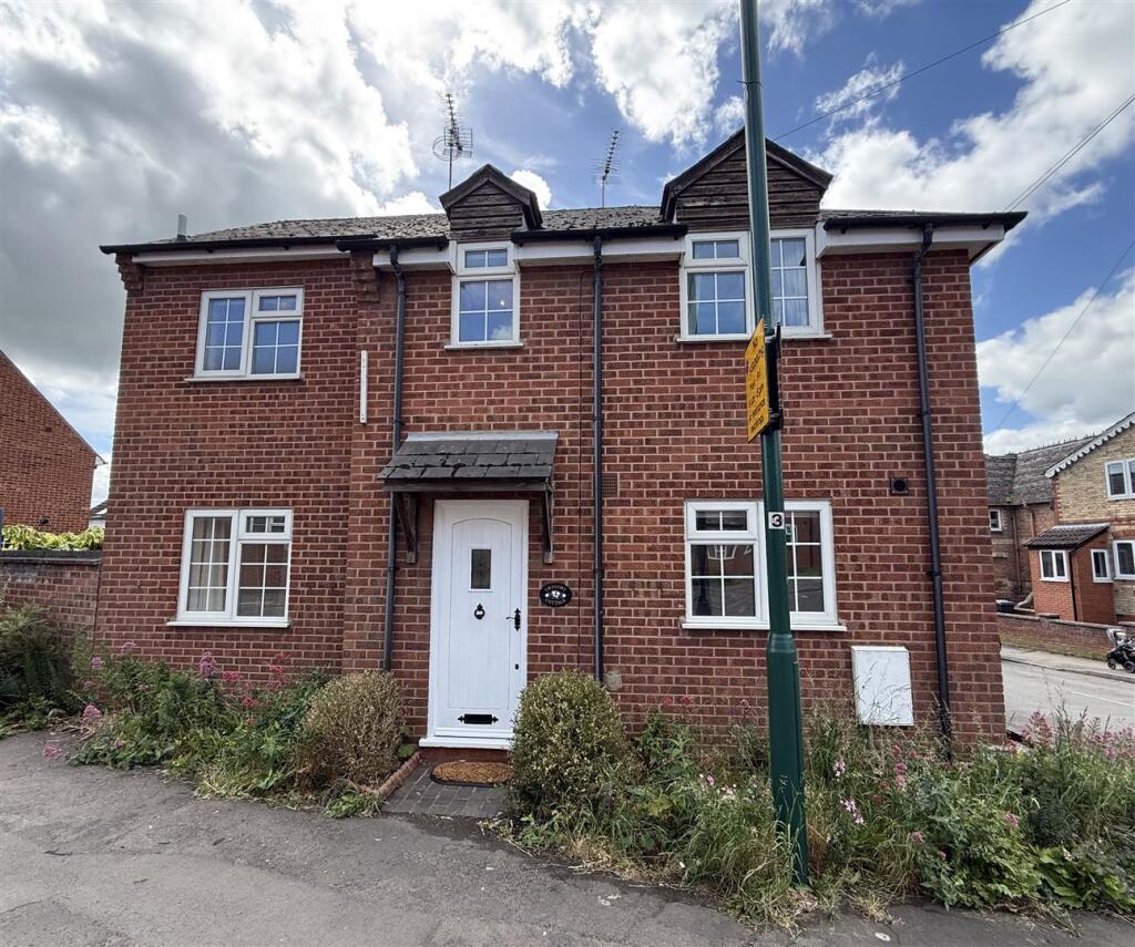 Main image of property: Daventry Road, Southam