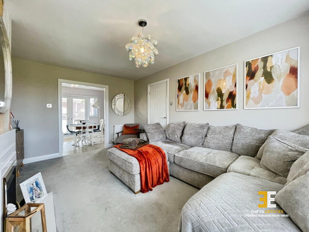 Troon Close, Colwyn Heights, LL29 photo 3