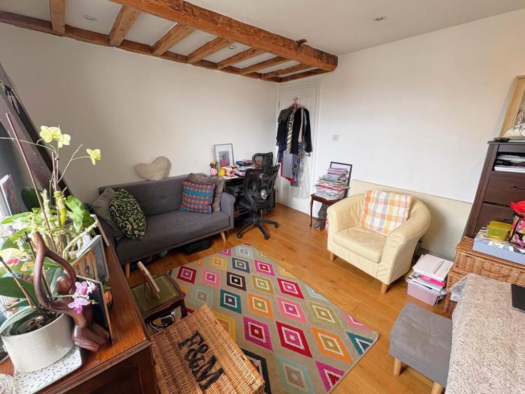 Apartment in London, Denmark Hill, Camberwell - View 3