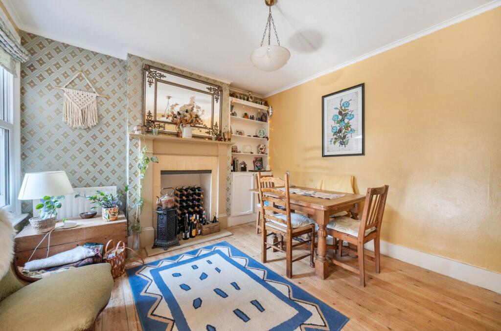 House in Tunbridge Wells, High Brooms, St James - More
