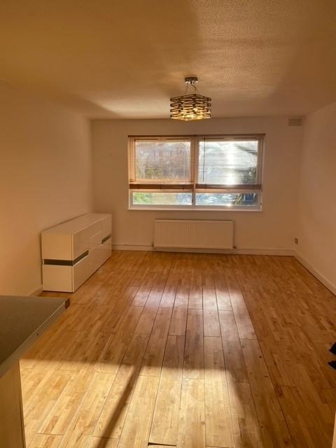 Apartment in Enfield - More