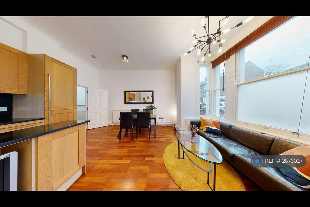 2 bedroom maisonette for rent