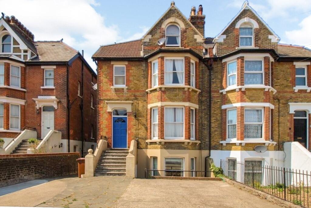 Main image of property: Maidstone Road, Chatham, Kent, ME4