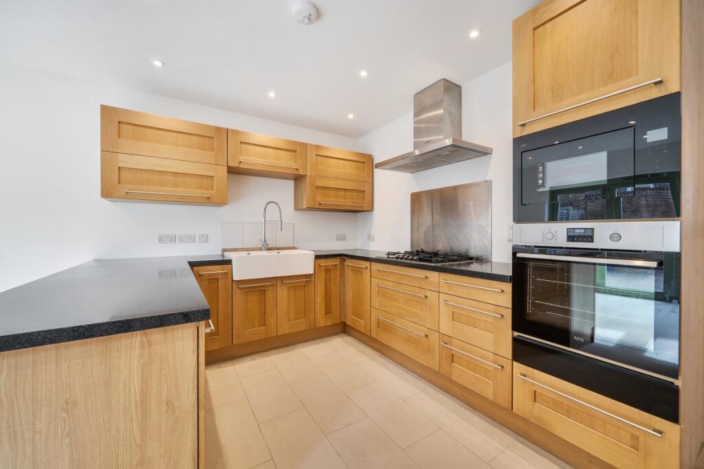 House in Southampton - View 3