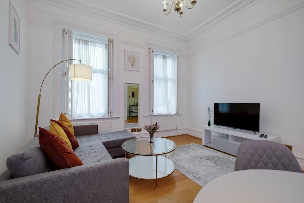 Apartment in London, City of Westminster - View 3