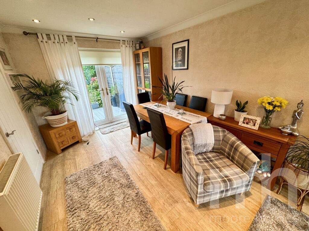 WARTON CLOSE, Bramhall SK7 2NA photo 4