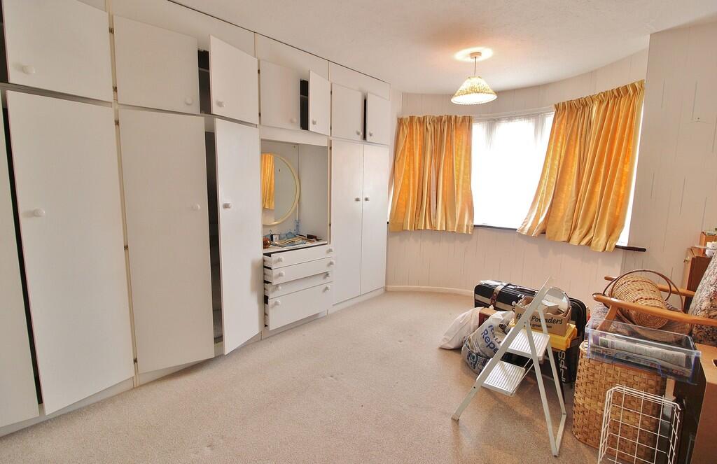 House in Portsmouth - More