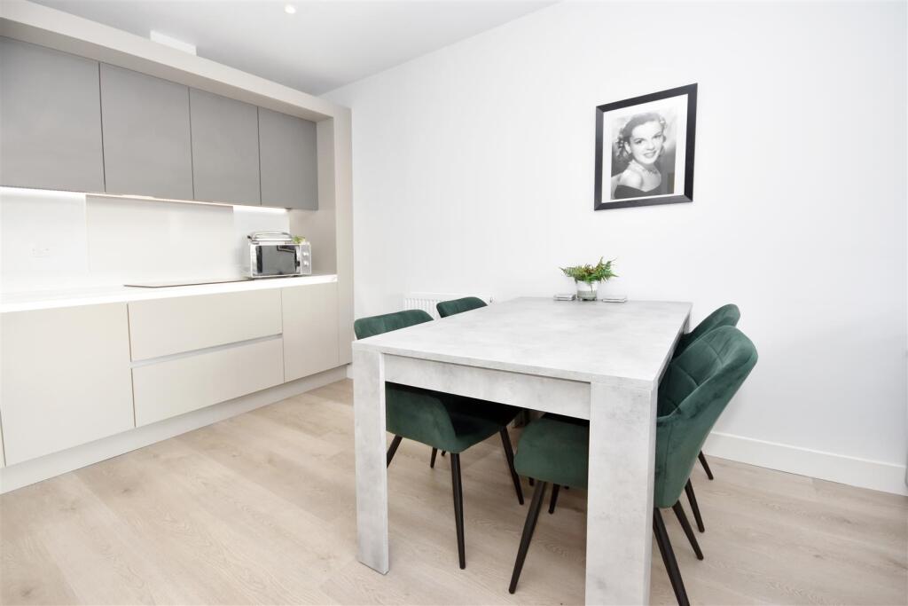 Apartment in Little Stanion - More