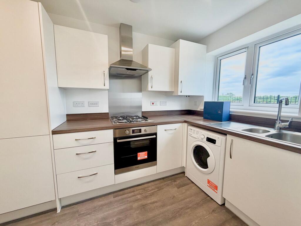 Barrosa Way, Whitehouse, MK8 photo 2