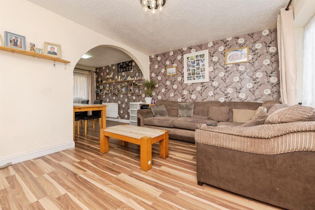House in Harwich, Upper Dovercourt - More