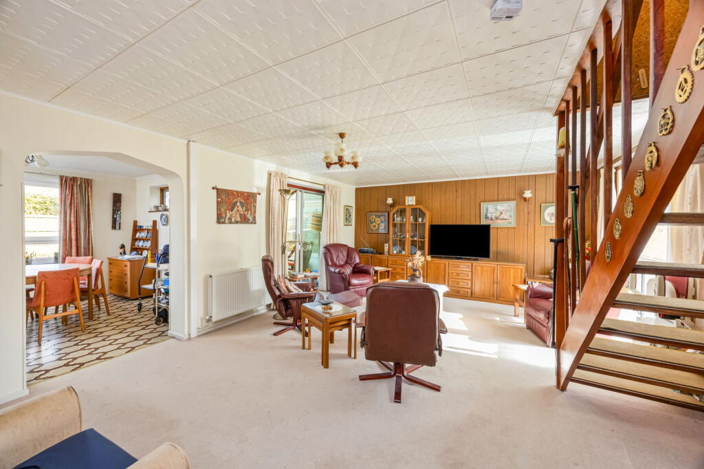 Wilmington Close, Hassocks, BN6 8QB photo 4
