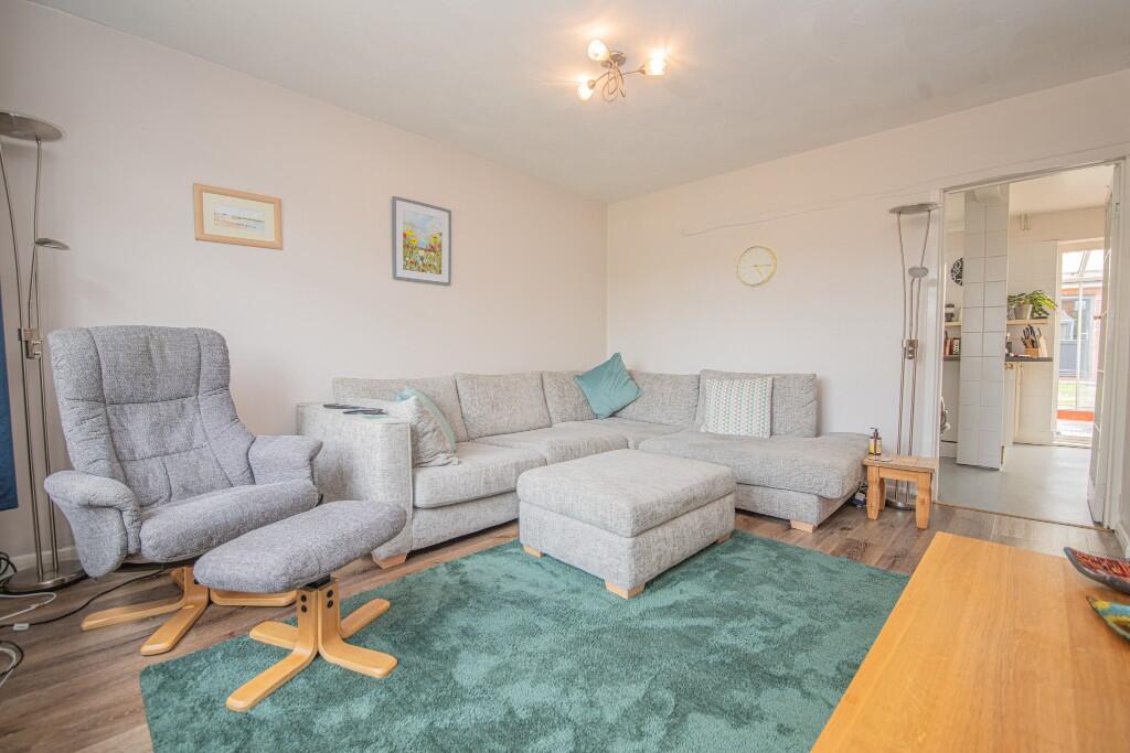 Fair Oak Road, Bishopstoke, Eastleigh, SO50 photo 3