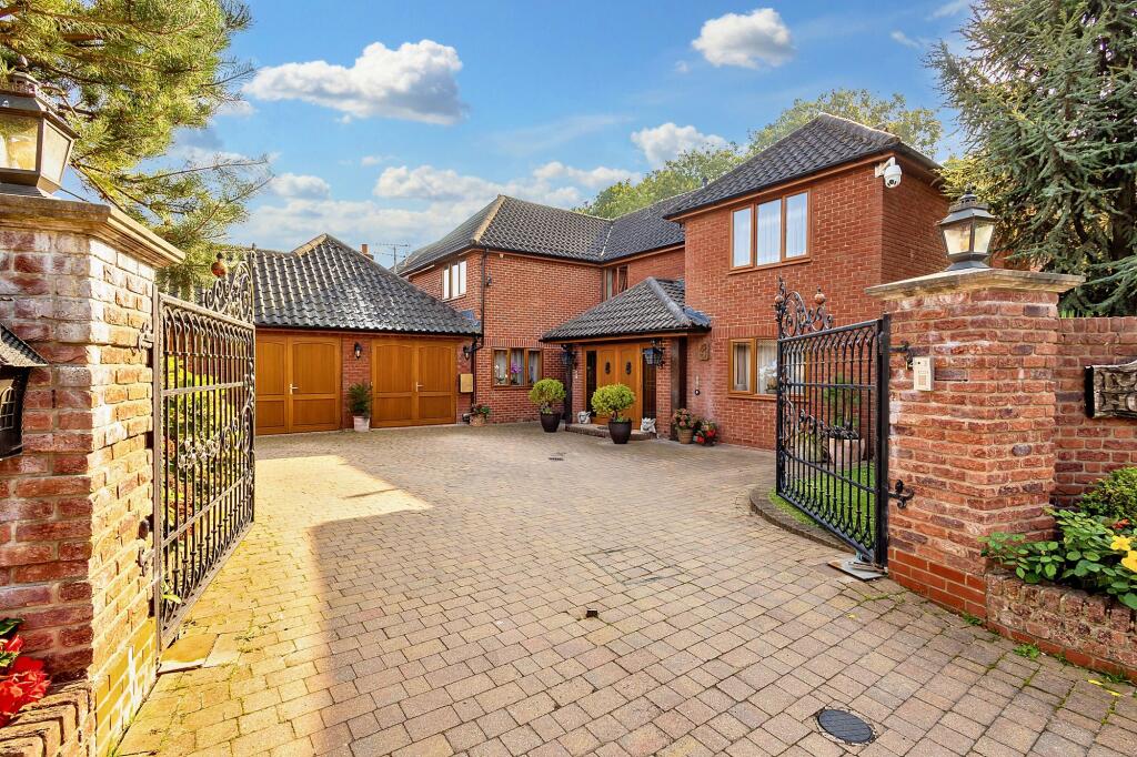 Main image of property: Seagrave Court, Walton, MK7