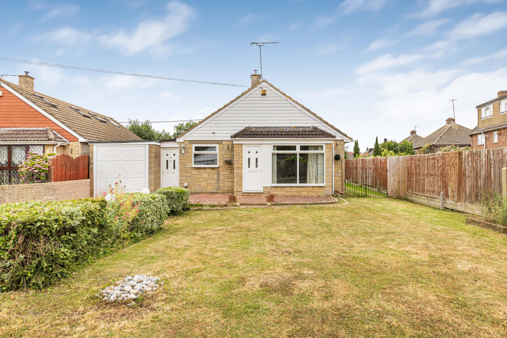 Main image of property: Skinner Road, Launton, OX26