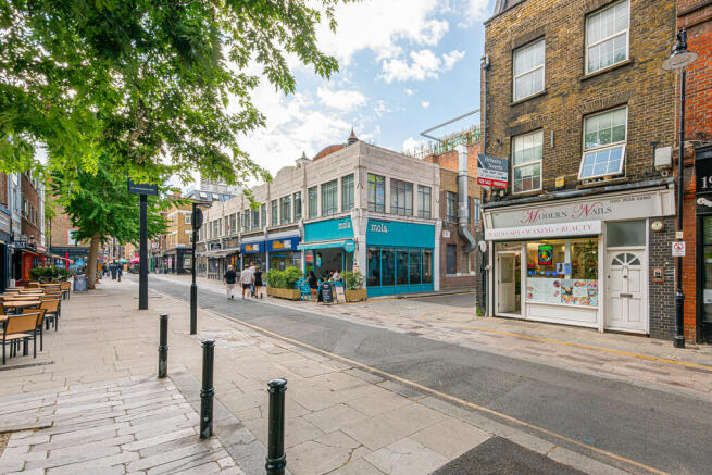 White Cross Stree...