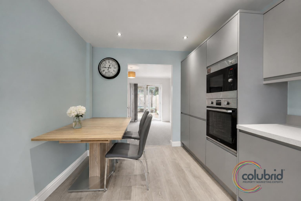 House in Grays, Little Thurrock - More