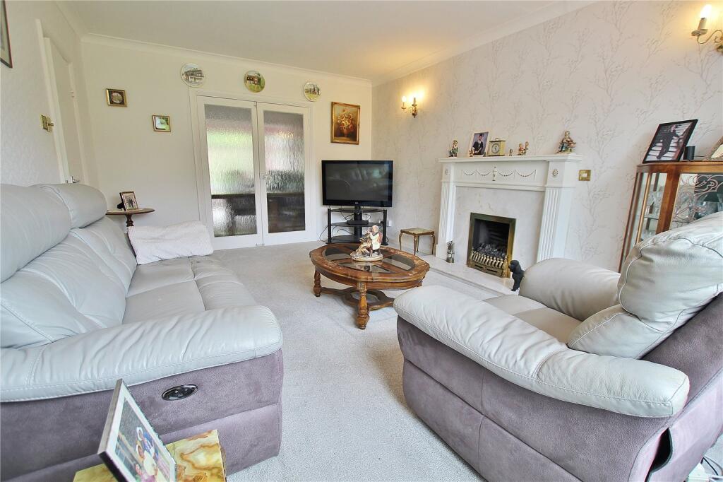 Carisbrooke Way, Cardiff, CF23 photo 3
