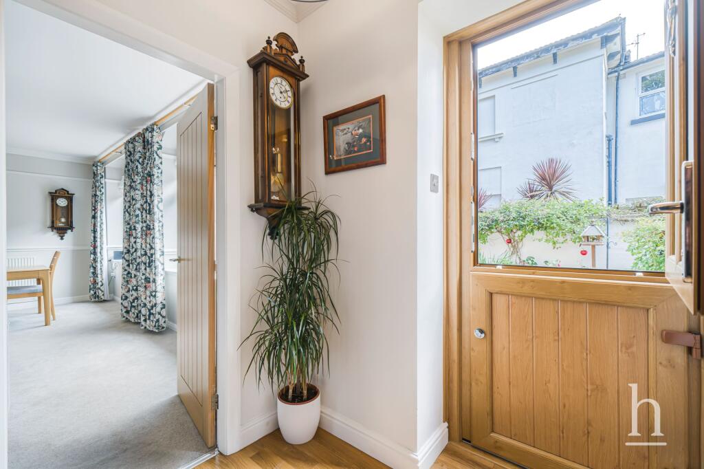 House in Wirral, Liverpool City Region - View 4