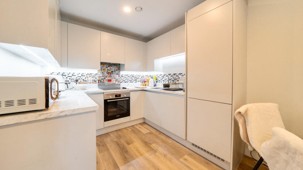 Apartment in London - More