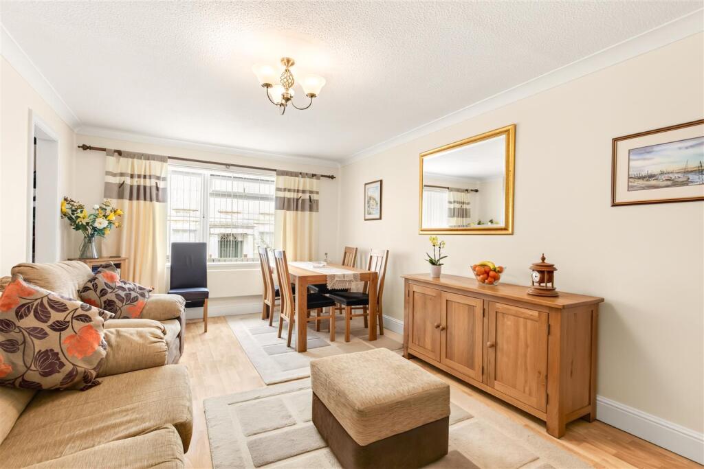 Apartment in Dorchester - View 4
