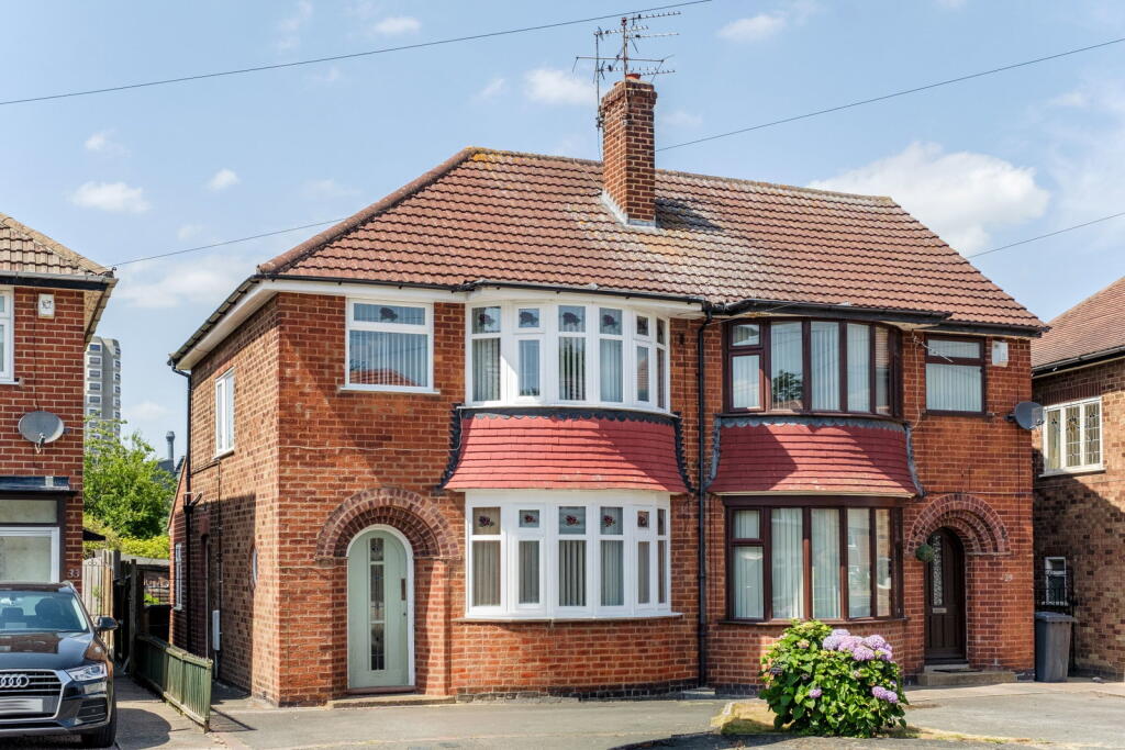 Main image of property: Oaklands Avenue, Loughborough