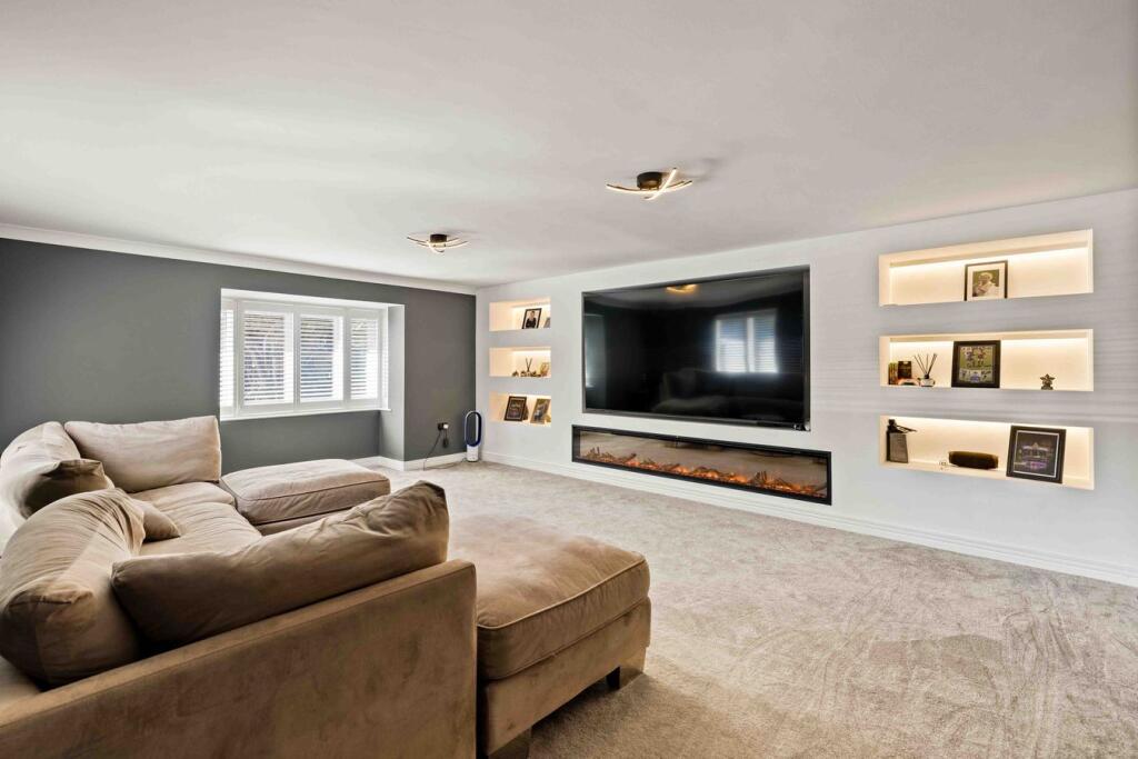 House in Dover, Hougham Without - View 2