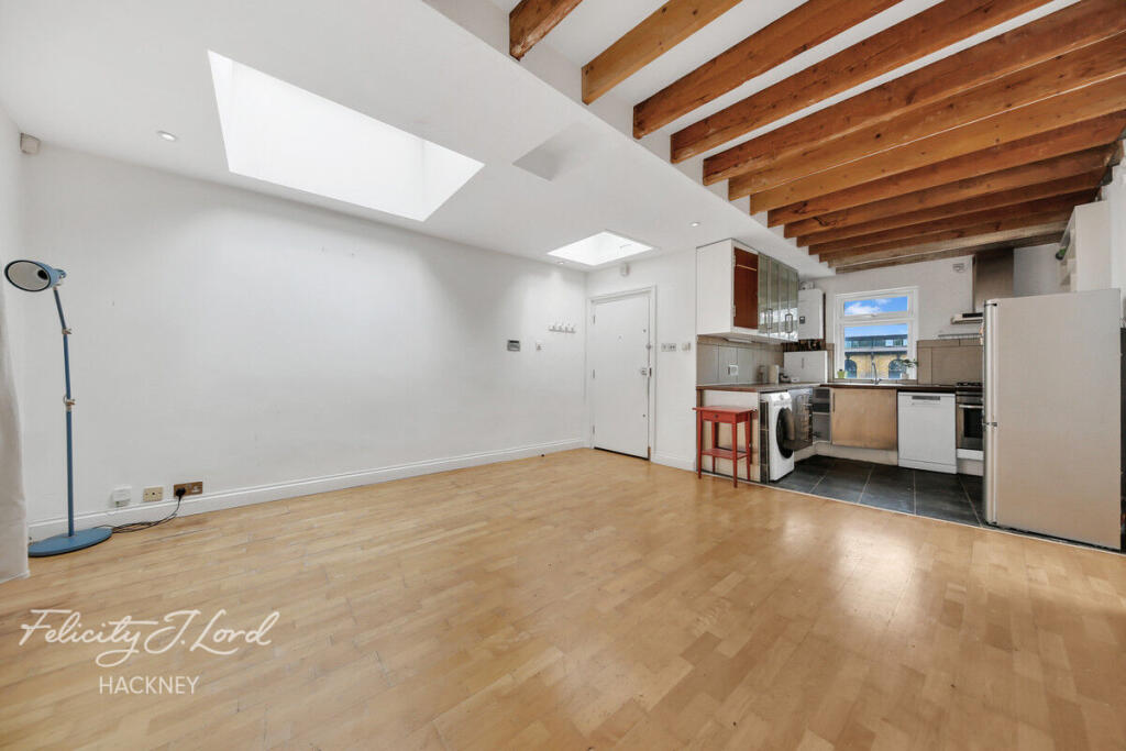Apartment in London - More