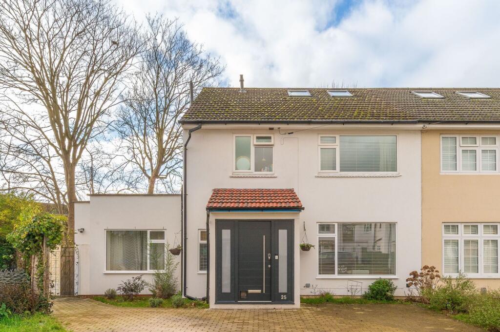 Main image of property: Barton Green, New Malden, KT3