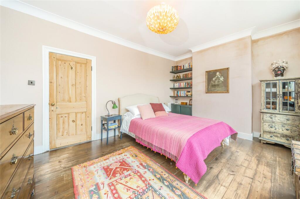 House in London, Clapton Park, Homerton - View 5