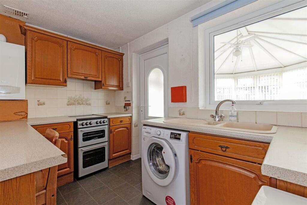 Hilltop Road, Pinxton, Nottingham photo 3