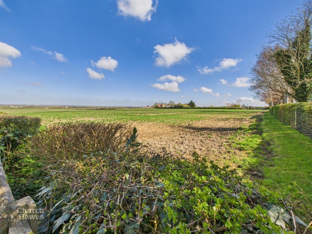 Roundbush Road, Purleigh photo 2