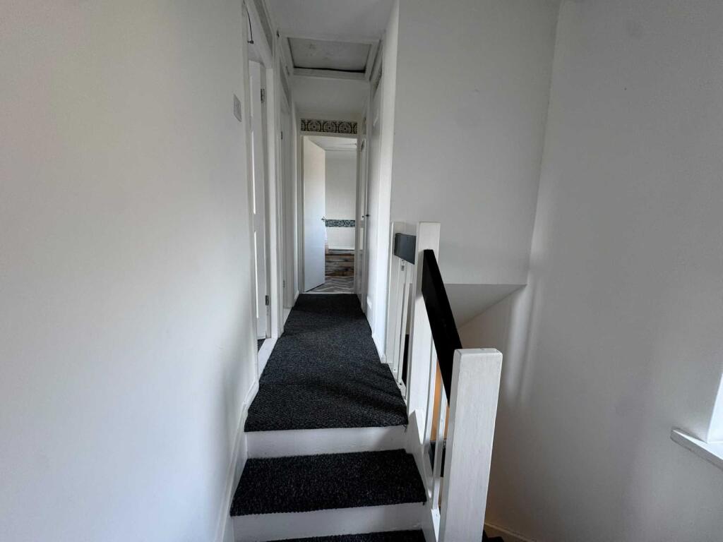 House in Newport - View 5