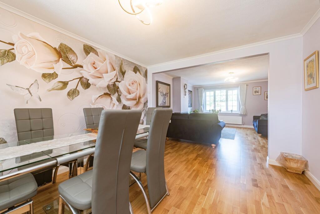 Wenlock Way, Thatcham, RG19 photo 5