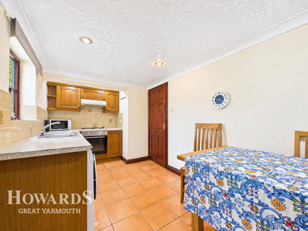 House in Great Yarmouth, Filby Heath, Filby - View 5